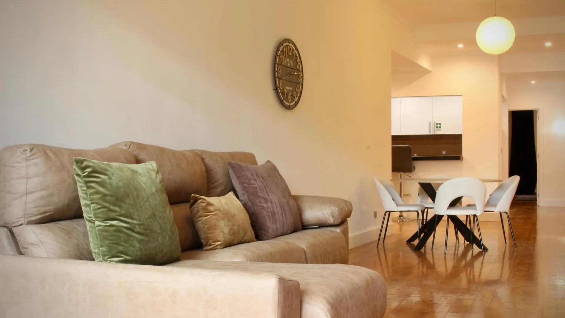 Like Home III - Apartamento Com 2 Quartos, Ideal Para Familias E Amigos ile iletişim